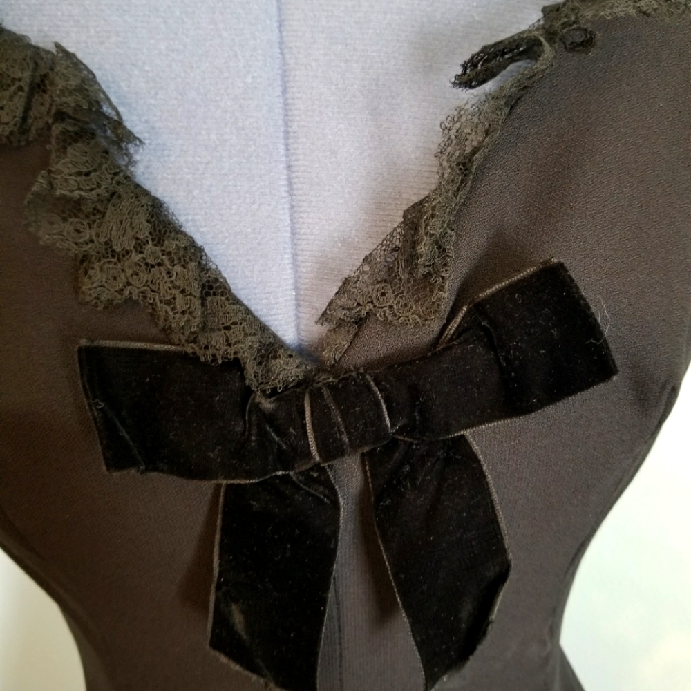 VINTAGE Little Black Dress with lace details